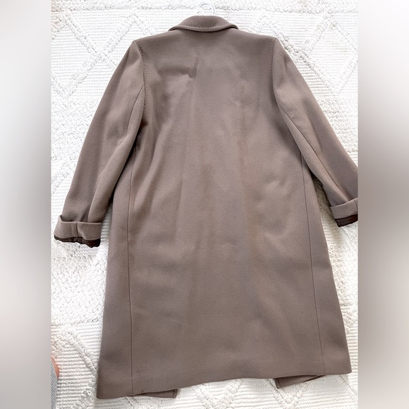 Aritzia Babaton New Stedman Coat (Medium in Dovetail Taupe) - Picture 2 of 8